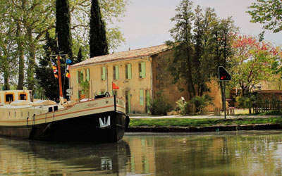 Luxury Canal Barge Amour French River Barge Cruise